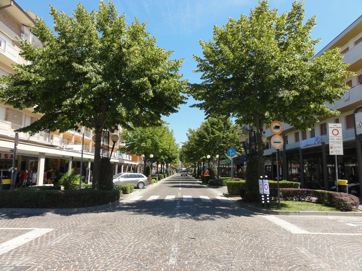 Venere - Appartamenti Bibione Eksteriør billede